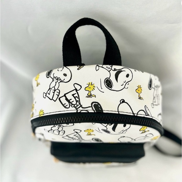 Peanuts Mini Backpack - Snoopy & Woodstock by Bioworld - NWT - Picture 3 of 8